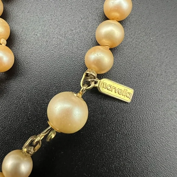 Marvella Vintage Faux Pearl Necklace - Picture 3 of 4